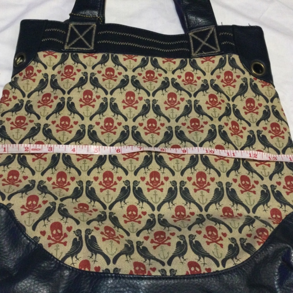 LOUNGEFLY Tote : black ravens & red heart pattern : Navy faux leather - Picture 6 of 10